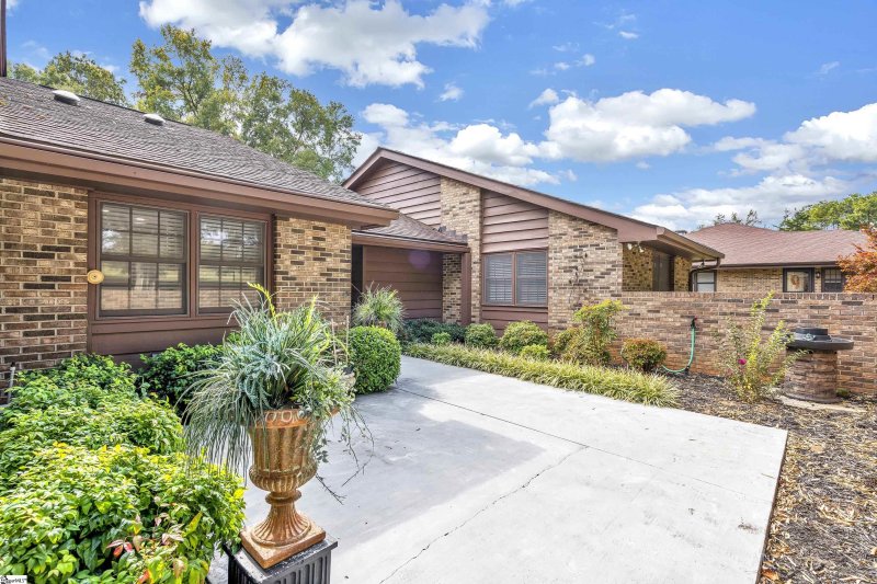 Property image 2 at 104 Downs Boulevard, Clemson, SC 29631