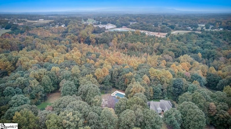 Property image 2 at 405 N Silver Ridge Drive, Greer, SC 29651