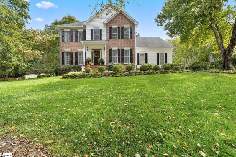 213 Holly Crest Circle