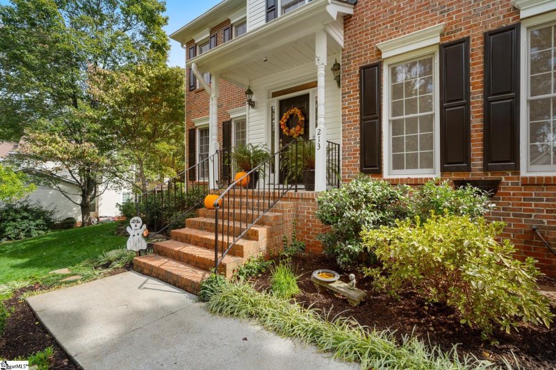 Property image 4 at 213 Holly Crest Circle, Simpsonville, SC 29861