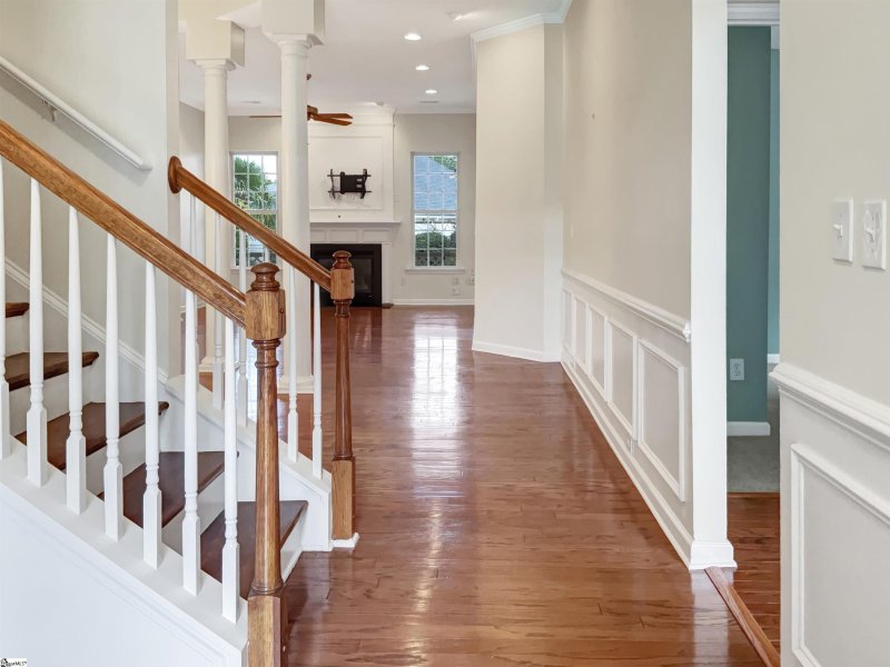 Property image 2 at 210 Lansfair Way, Greenville, SC 29607