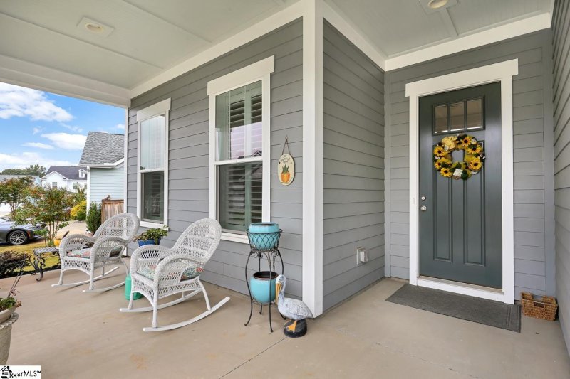 Property image 2 at 918 Berwick Drive, Simpsonville, SC 29681