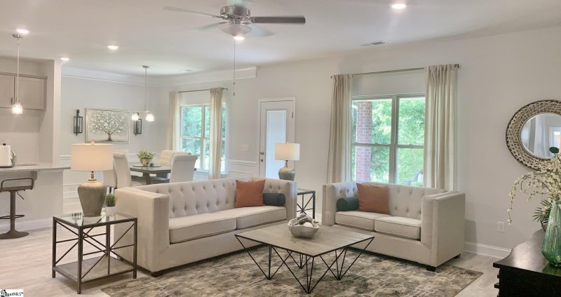 Property image 4 at 3 Starlight Drive, Greenville, SC 29605