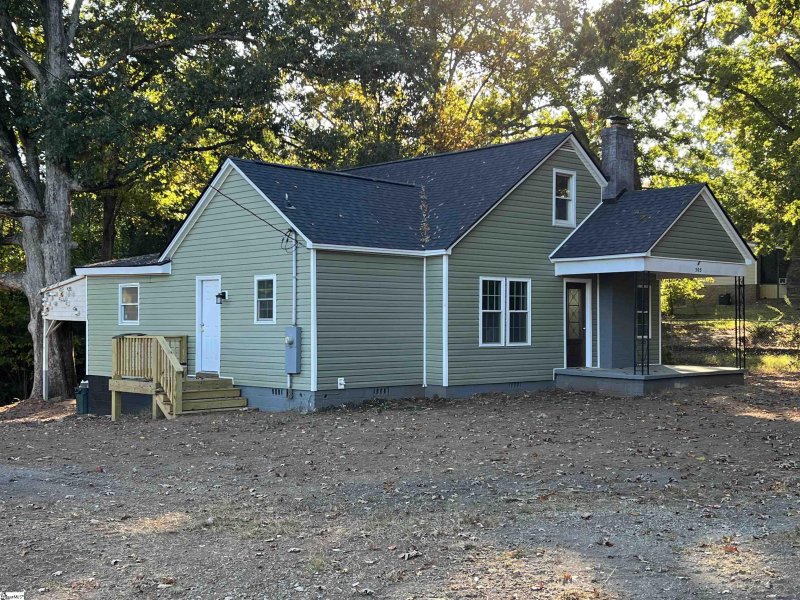 Property image 4 at 505 W King Street, Easley, SC 29640
