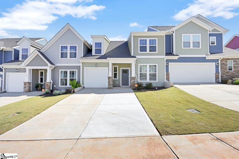 Property image 3 at 205 Rosecroft Drive, Easley, SC 29642
