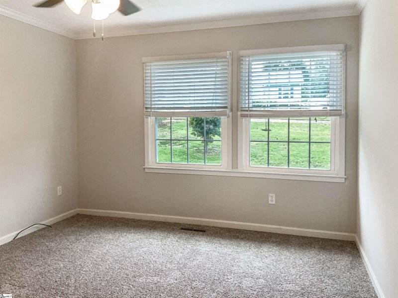 Property image 4 at 128 Canebrake Drive, Greer, SC 29650