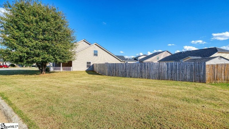 Property image 5 at 8 Heatherfield Drive, Simpsonville, SC 29680