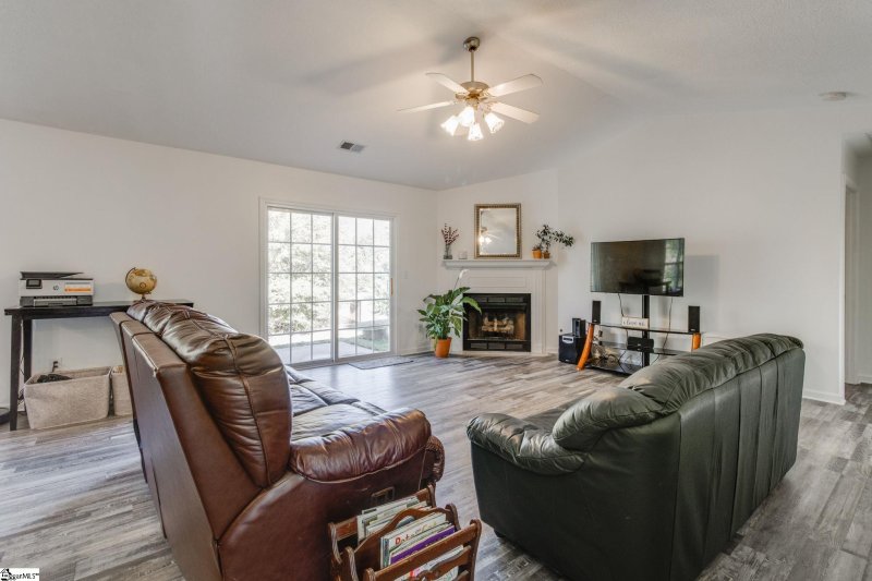 Property image 4 at 202 Sandwort Lane, Taylors, SC 29687