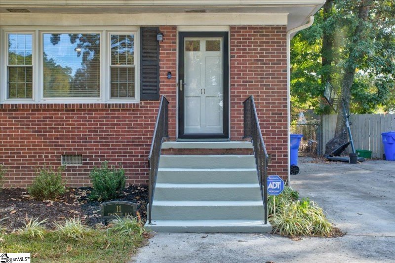 Property image 2 at 11 Claremore Avenue, Greenville, SC 29607