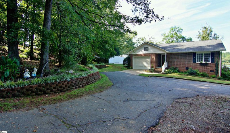 Property image 5 at 415 Serena Circle, Anderson, SC 29621