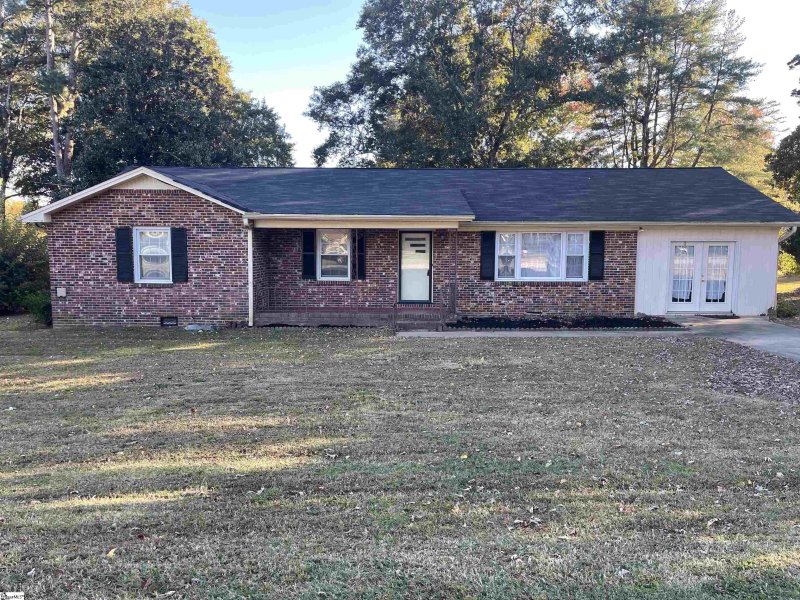 2602 E Lee Road