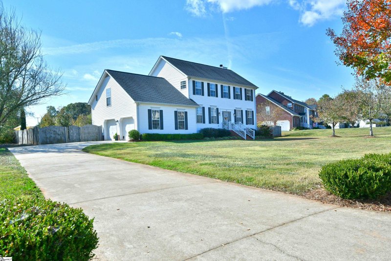 Property image 2 at 201 Saddlebred Drive, Pelzer, SC 29669