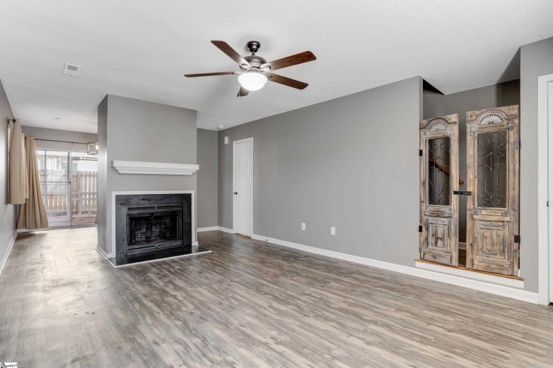 Property image 3 at 1 Hammett Grove Lane, Greer, SC 29650