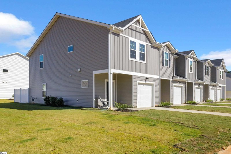 Property image 2 at 504 Benoni Place, Greenville, SC 29617