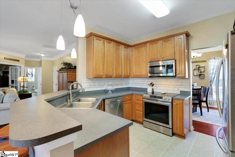 Property image 5 at 111 Circle Grove Court, Greer, SC 29650-5122