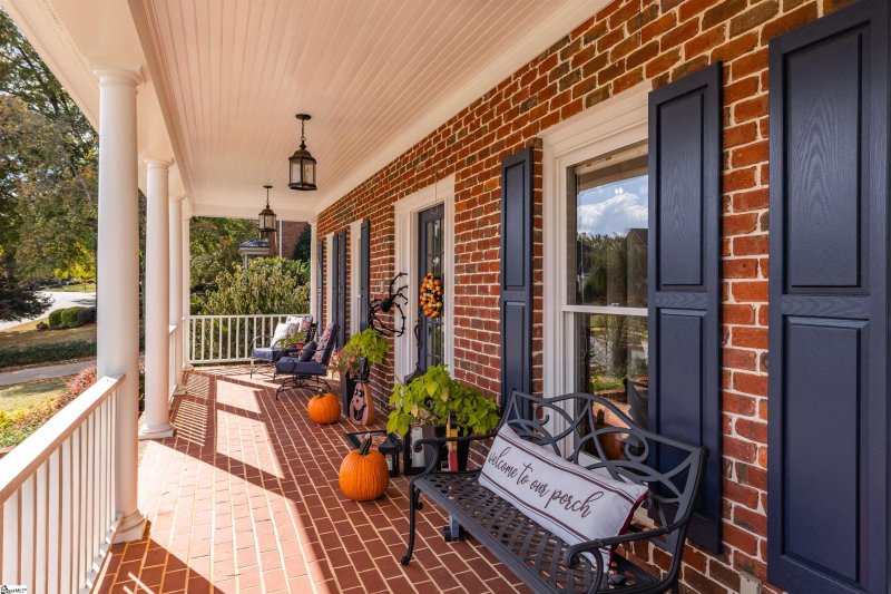 Property image 2 at 303 Barrington Park Drive, Greer, SC 29650