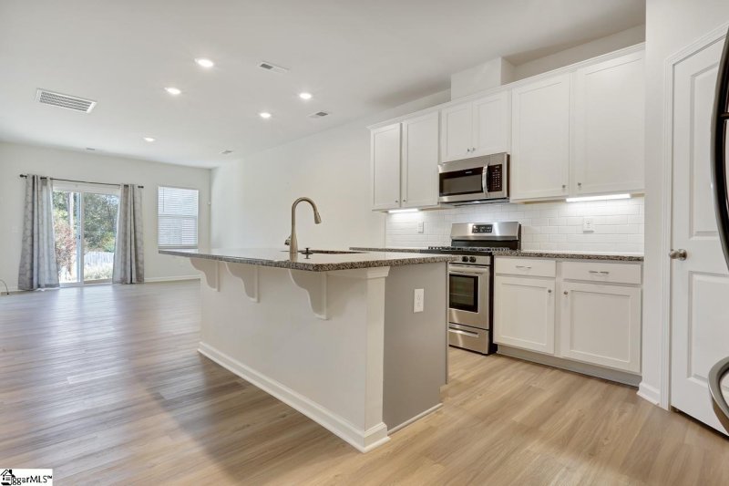 Property image 4 at 29 Table Mountain Trail, Greer, SC 29651