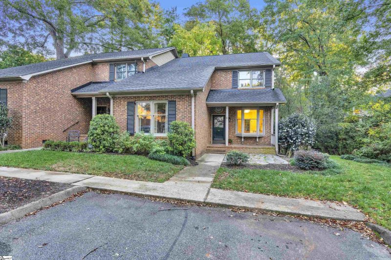 Property image 2 at 300 E Broad Street, Greenville, SC 29601