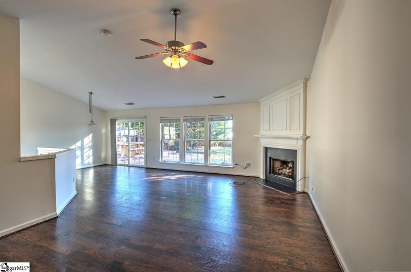 Property image 3 at 6 Brunner Court, Greer, SC 29650