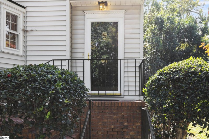 Property image 3 at 900 N Main Street, Greenville, SC 29609