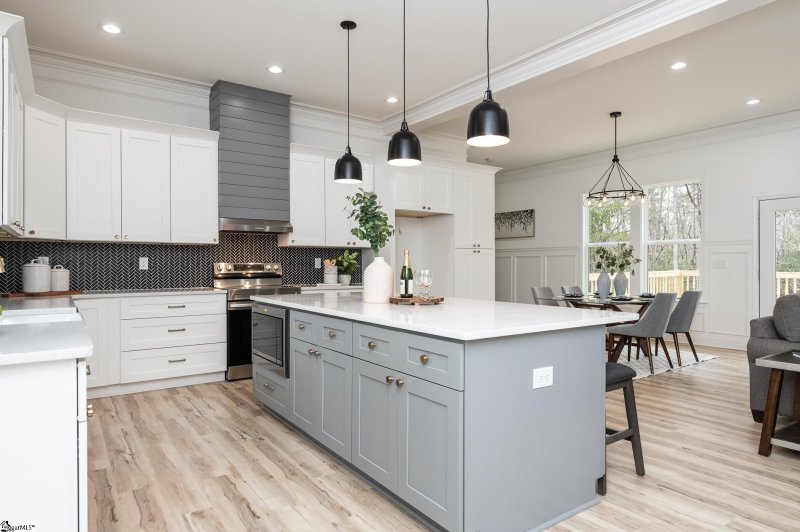 Property image 5 at 1050 Grandwood Boulevard, Gray Court, SC 29645