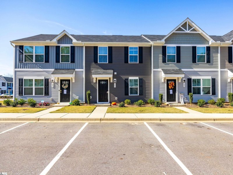 Property image 2 at 103 Fernside Court, Greenville, SC 29617