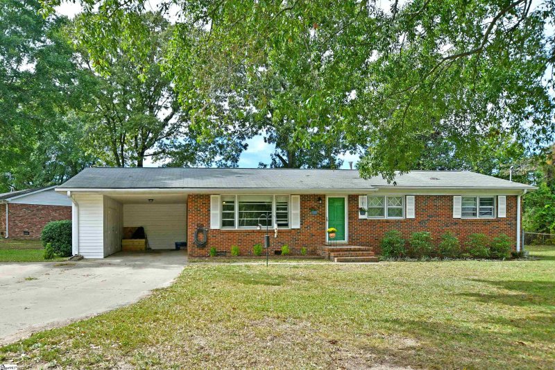 Property image 2 at 215 Lanewood Drive, Greenville, SC 29607