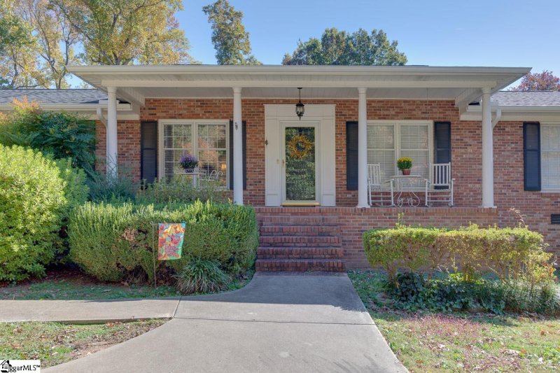 Property image 2 at 109 Dalewood Drive, Simpsonville, SC 29681