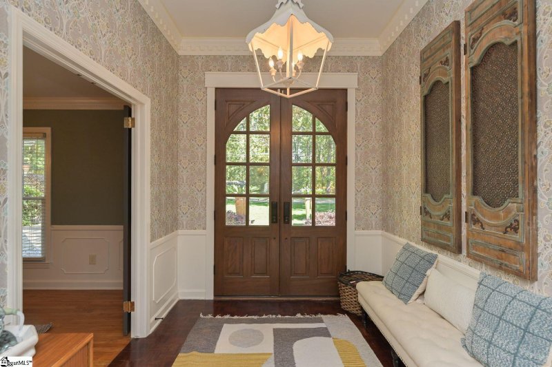 Property image 2 at 208 Bridgewater Drive, Greenville, SC 29615