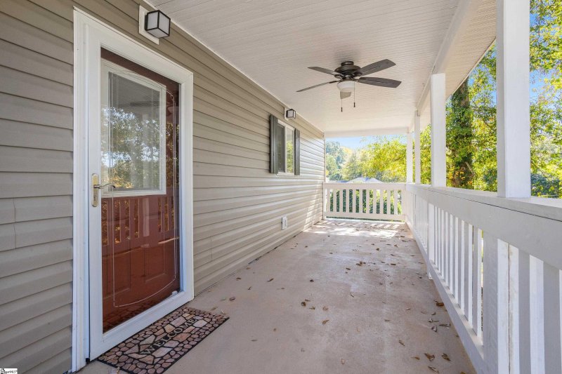 Property image 2 at 122 Rock View Street, Easley, SC 29640