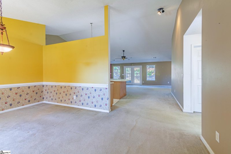 Property image 3 at 6 Setinel Court, Greer, SC 29650