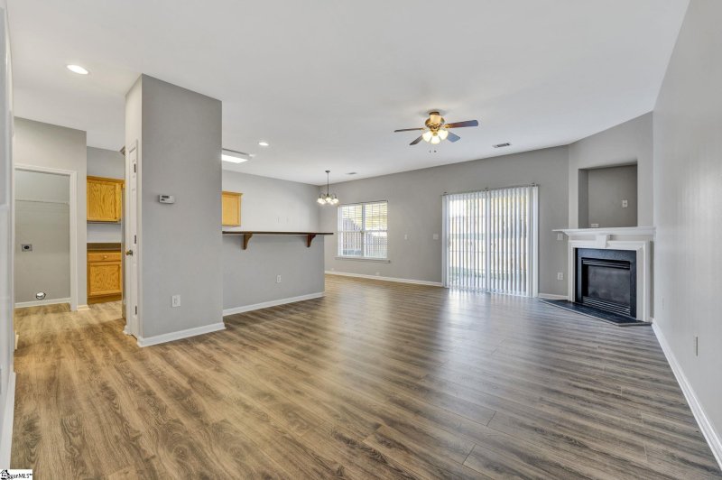 Property image 3 at 304 Pemaquid Court, Simpsonville, SC 29681