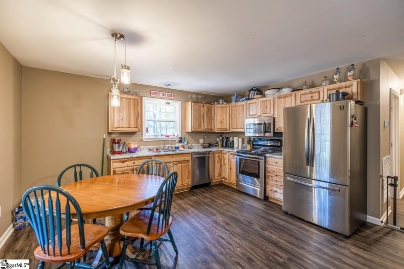 Property image 3 at 411 Wood Court, Williamston, SC 29697