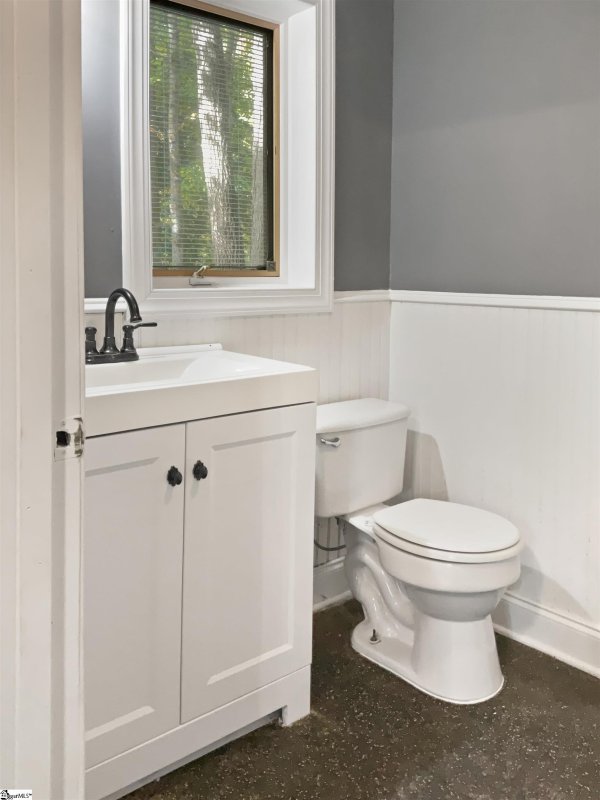 Property image 3 at 19 Fernwood Drive, Taylors, SC 29687