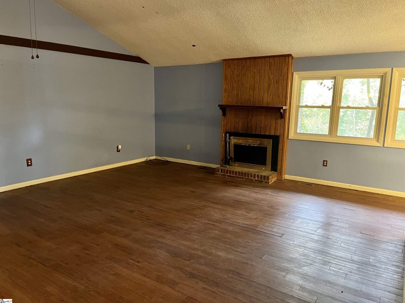 Property image 2 at 1015 Winterfield Place, Taylors, SC 29687