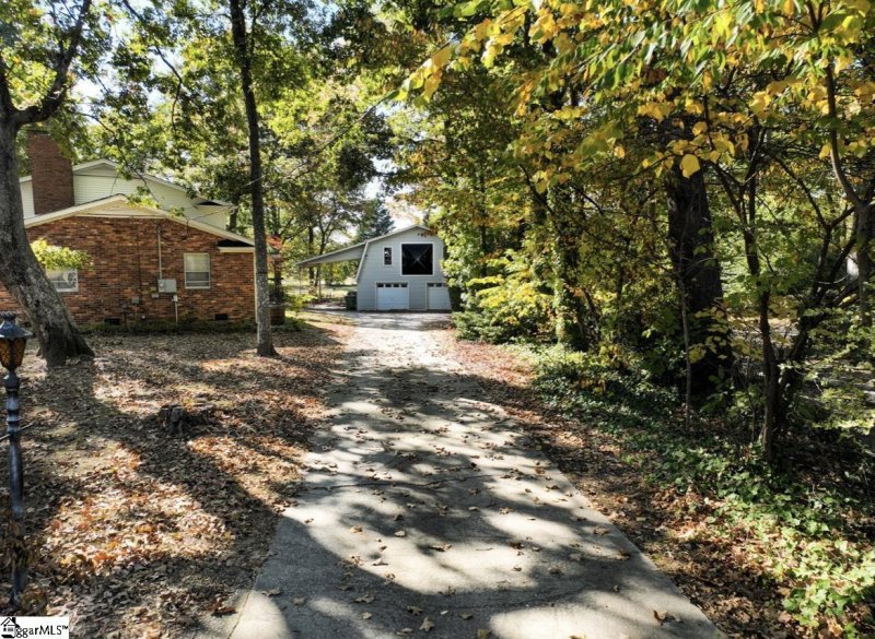 Property image 2 at 3 Mapleton Drive, Greenville, SC 29607