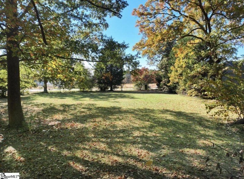 Property image 5 at 3 Mapleton Drive, Greenville, SC 29607