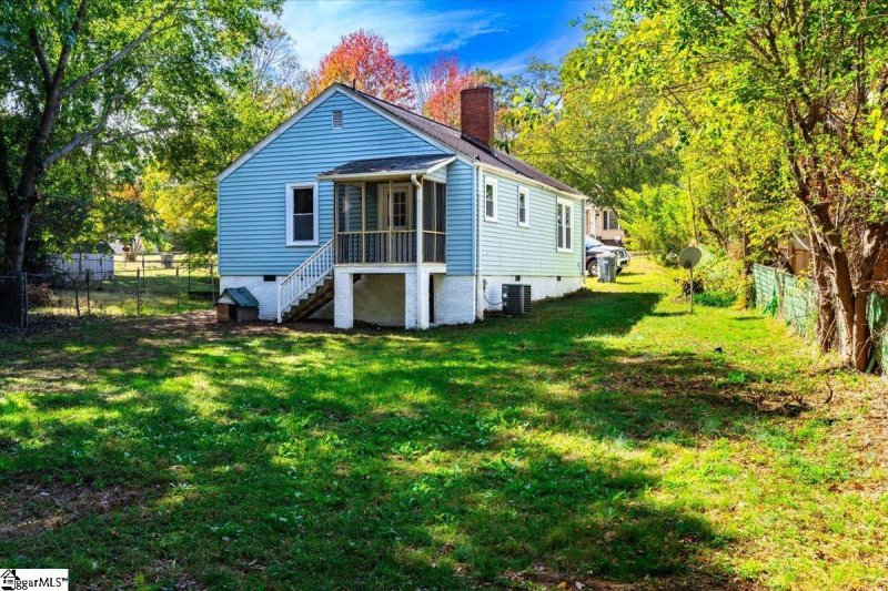 Property image 2 at 6 Alice Street, Greenville, SC 29611-4102