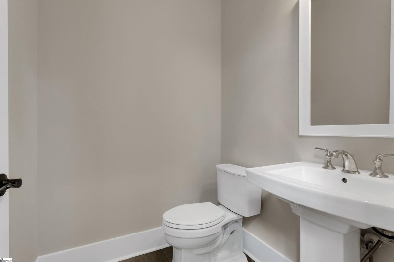 Property image 5 at 15 Whitner Street, Greenville, SC 29601