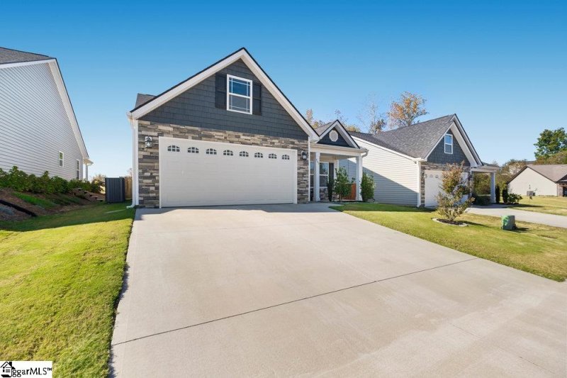 Property image 2 at 907 John Thomas Way, Greer, SC 29651