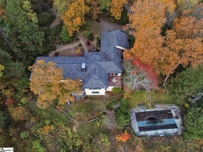 Property image 4 at 971 Altamont Road, Greenville, SC 29609