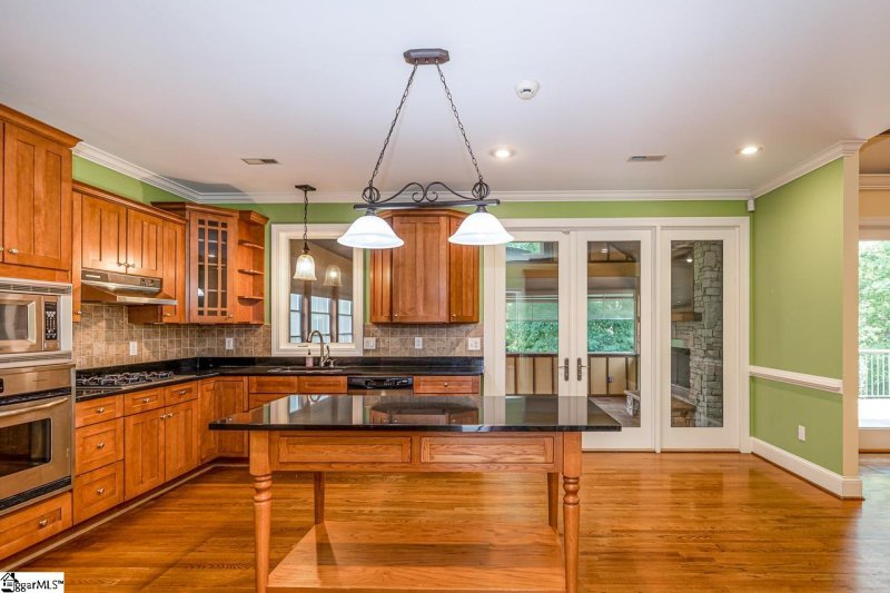 Property image 3 at 405 Spaulding Lake Drive, Greenville, SC 29615