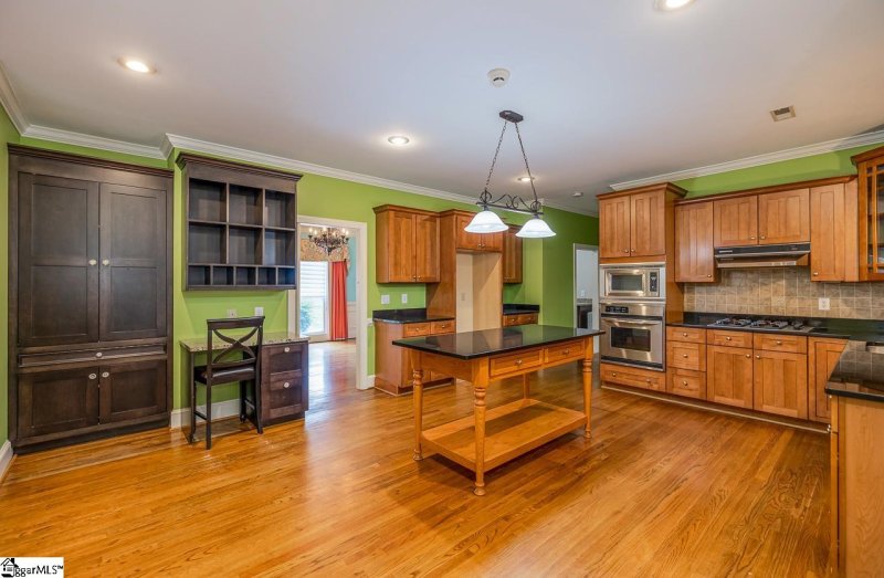 Property image 4 at 405 Spaulding Lake Drive, Greenville, SC 29615