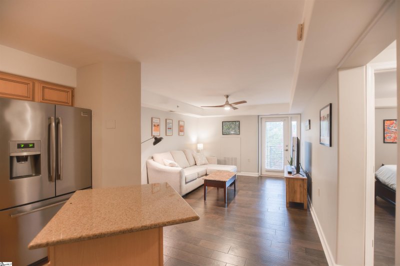 Property image 3 at 1001 S Church Street, Greenville, SC 29601