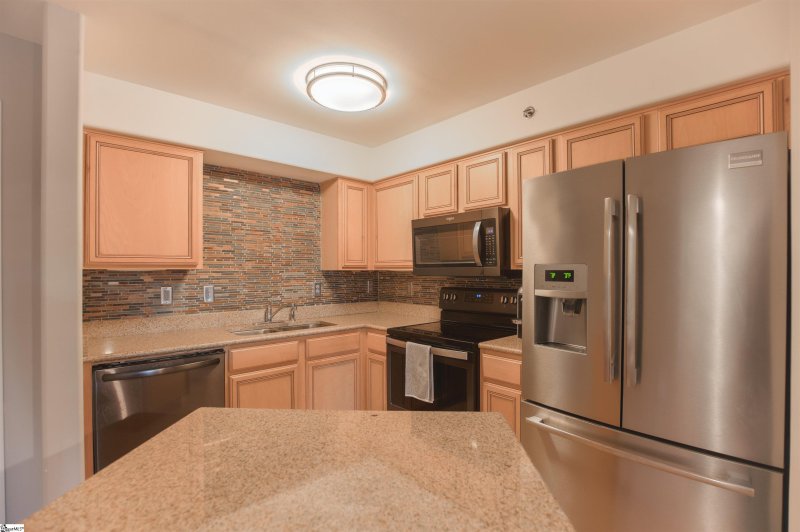 Property image 4 at 1001 S Church Street, Greenville, SC 29601