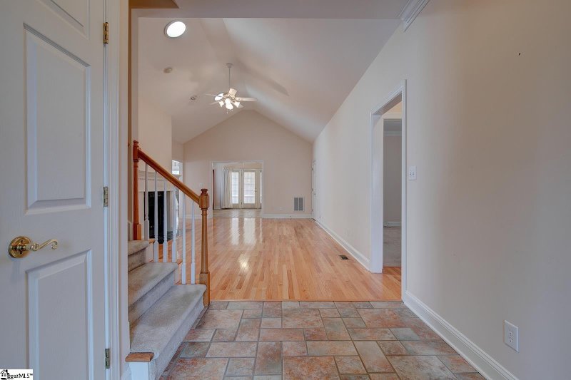 Property image 3 at 104 Banbury Circle, Simpsonville, SC 29681