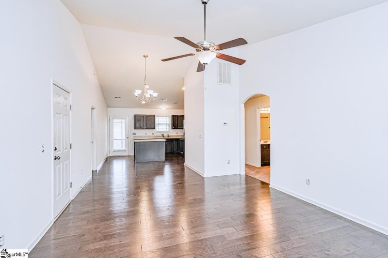 Property image 3 at 6 Botswains Court, Greer, SC 29650