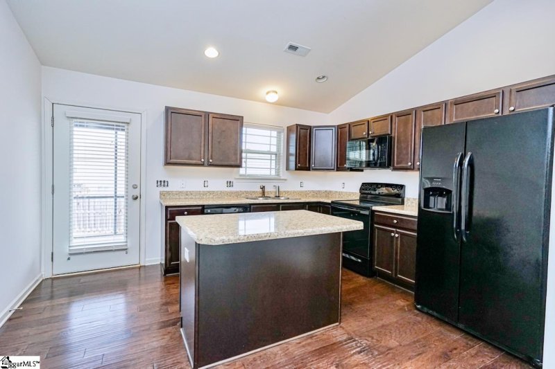 Property image 4 at 6 Botswains Court, Greer, SC 29650