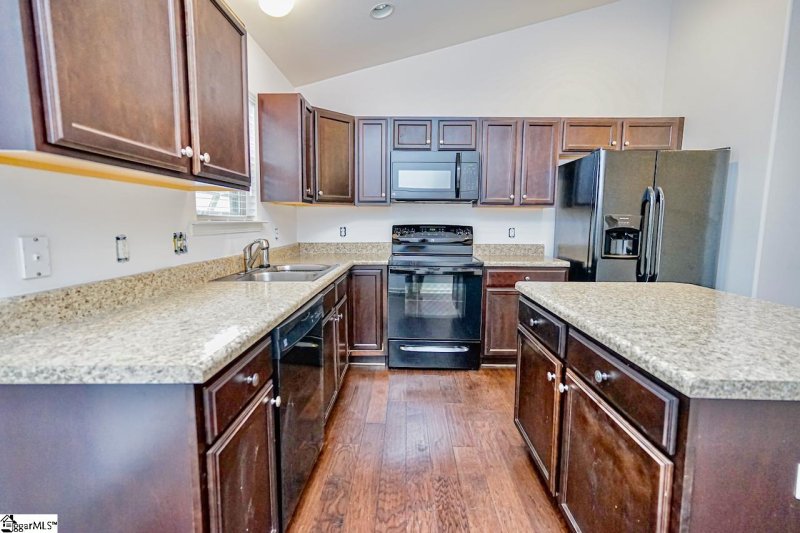 Property image 5 at 6 Botswains Court, Greer, SC 29650