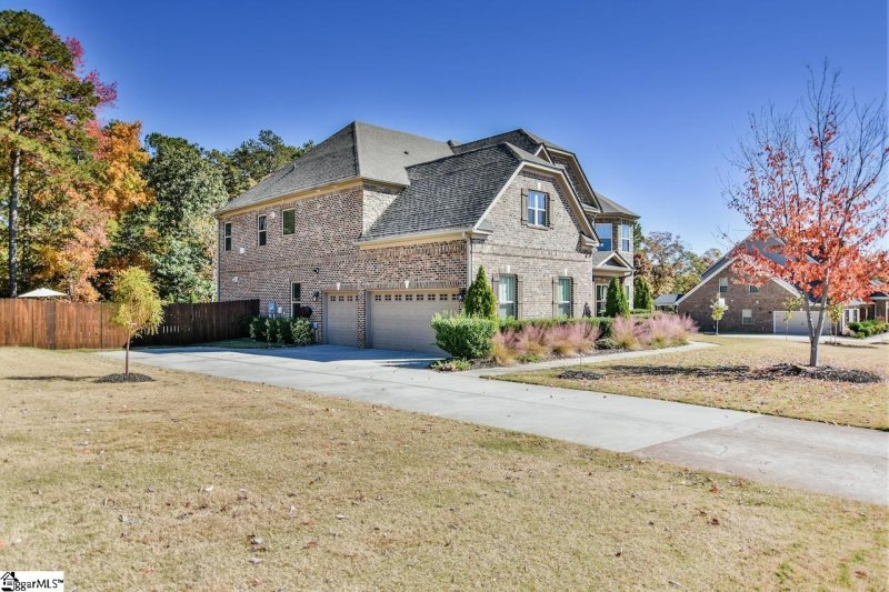 Property image 4 at 301 Coleridge Lane, Greer, SC 29651